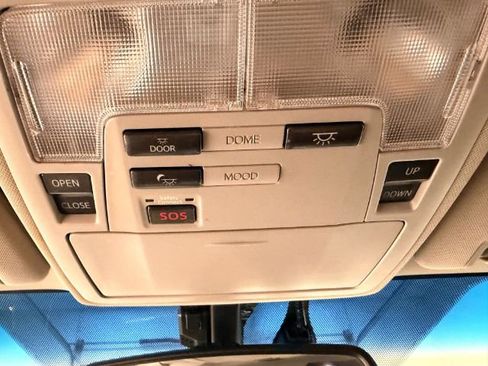 Used 2014 Toyota Avalon Limited FWD image 19