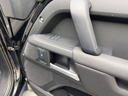 Used 2025 Land Rover Defender 110 S AWD/4WD image 48