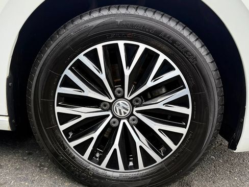 Used 2019 Volkswagen Jetta SEL FWD image 48