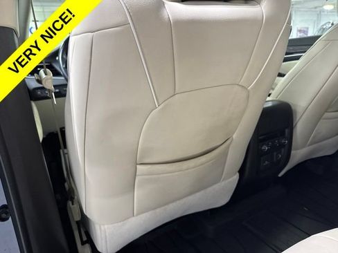 Used 2022 Buick Enclave Avenir w/ Avenir Technology Package AWD/4WD image 26