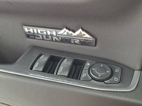 Used 2023 Chevrolet Silverado 1500 High Country w/ Z71 Off-Road Package AWD/4WD image 22