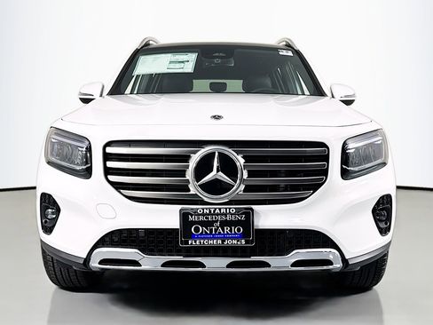 New 2026 Mercedes-Benz GLB 250 image 2