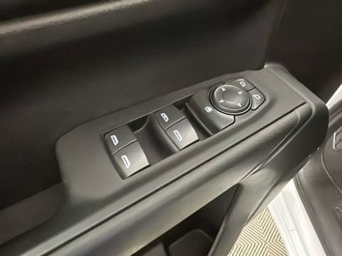 Used 2022 Chevrolet Silverado 1500 Custom AWD/4WD image 11