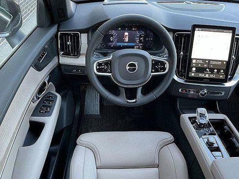New 2026 Volvo XC90 T8 Ultra w/ Protection Package Premier AWD/4WD image 5