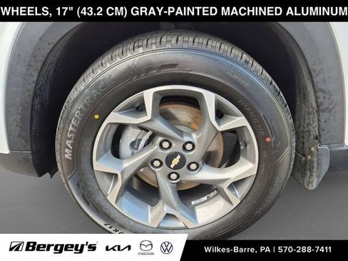 Used 2024 Chevrolet Trax LT w/ LT Convenience Package FWD image 12