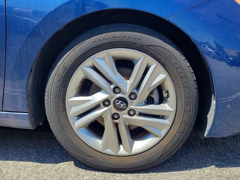 Used 2020 Hyundai Elantra SEL FWD image 4