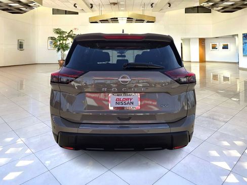 Certified 2024 Nissan Rogue SV image 6