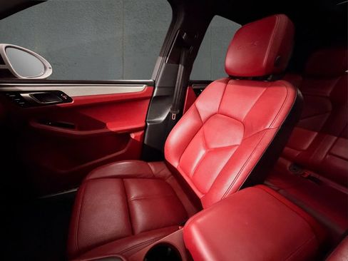 Used 2018 Porsche Macan GTS AWD/4WD image 23