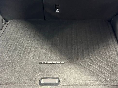 Used 2025 Hyundai Tucson Limited image 31