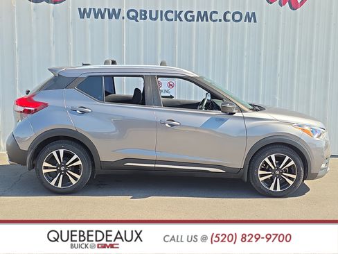 Used 2018 Nissan Kicks SR w/ Exterior Package FWD image 8