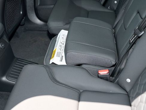 New 2026 Volvo XC90 T8 Plus w/ Protection Package AWD/4WD image 23