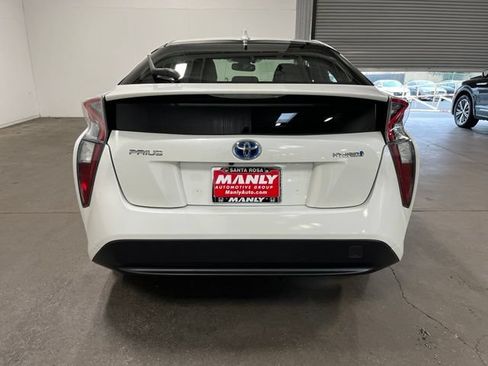 Used 2016 Toyota Prius Four w/ Advanced Technology Package FWD image 4