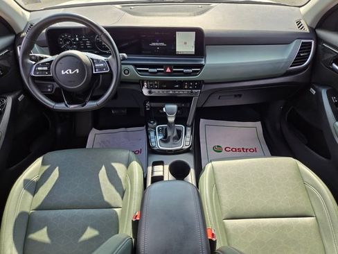 Used 2024 Kia Seltos SX w/ SX Sunroof Package AWD/4WD image 16