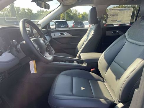 New 2026 Ford Explorer Active w/ Active Comfort Package RWD image 14