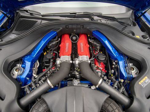 Used 2026 Ferrari Roma Spider RWD image 36