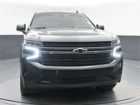 Used 2022 Chevrolet Suburban RST w/ Sport Performance Package image 3