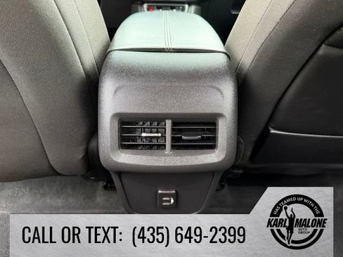 Used 2024 GMC Terrain SLE w/ Driver Convenience Package AWD/4WD image 30