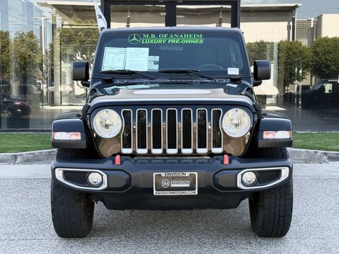 Used 2021 Jeep Wrangler Unlimited Sahara AWD/4WD image 5