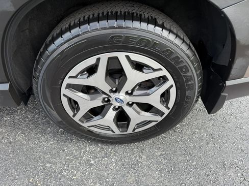Used 2022 Subaru Forester Premium AWD/4WD image 43