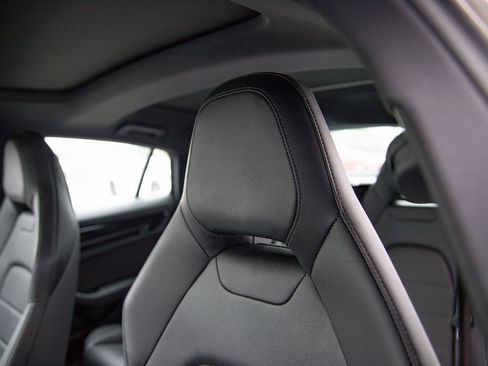 Certified 2024 Porsche Panamera 4 image 18