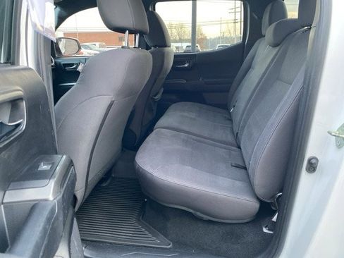 Used 2019 Toyota Tacoma TRD Sport image 50