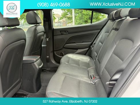 Used 2018 Hyundai Elantra Sport FWD image 27