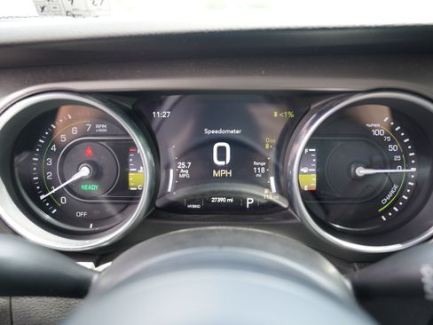 Used 2023 Jeep Wrangler Unlimited w/ Cold Weather Group AWD/4WD image 18