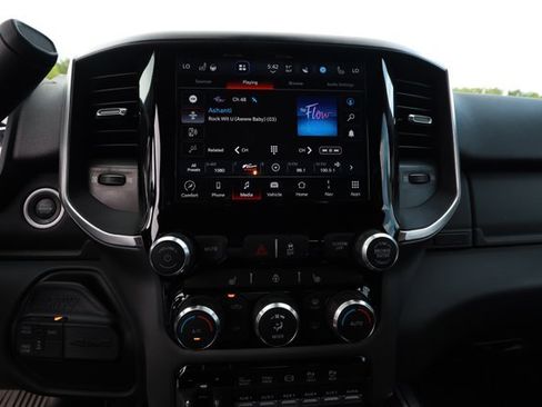 Used 2024 RAM 3500 Big Horn w/ Towing Technology Group AWD/4WD image 18