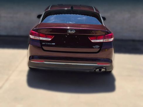 Used 2018 Kia Optima LX FWD image 4