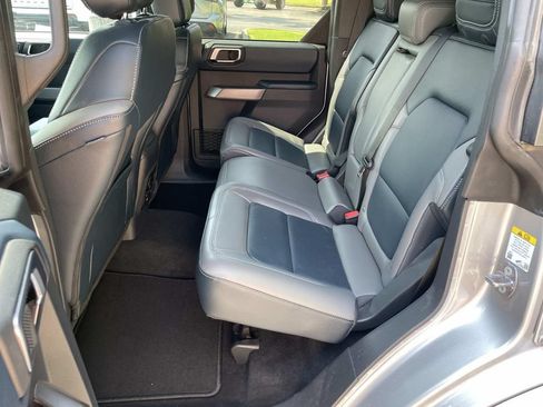 Used 2022 Ford Bronco Outer Banks AWD/4WD image 7