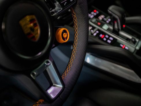 Used 2021 Porsche Cayenne Turbo image 24