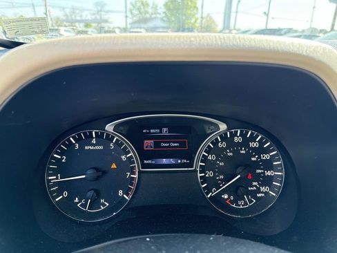 Used 2017 Nissan Pathfinder Platinum w/ Cargo Package AWD/4WD image 14