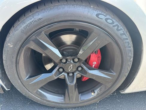 Used 2017 Chevrolet Camaro SS RWD image 2
