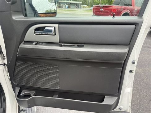 Used 2013 Ford Expedition Limited AWD/4WD image 52