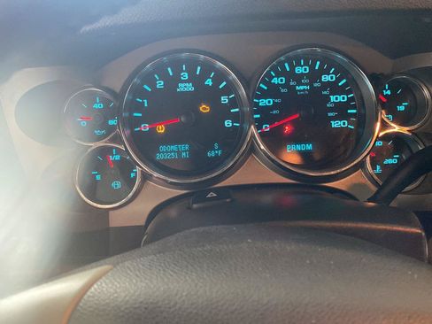 Used 2009 GMC Sierra 1500 SLE w/ Power Pack Plus AWD/4WD image 15