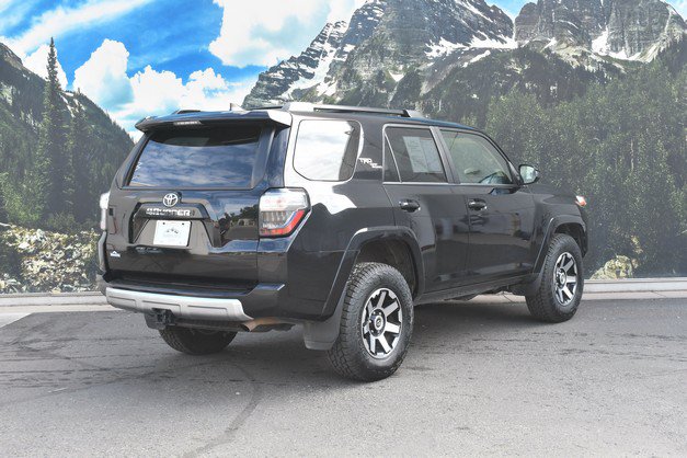 Certified 2024 Toyota 4Runner TRD Off-Road AWD/4WD image 3