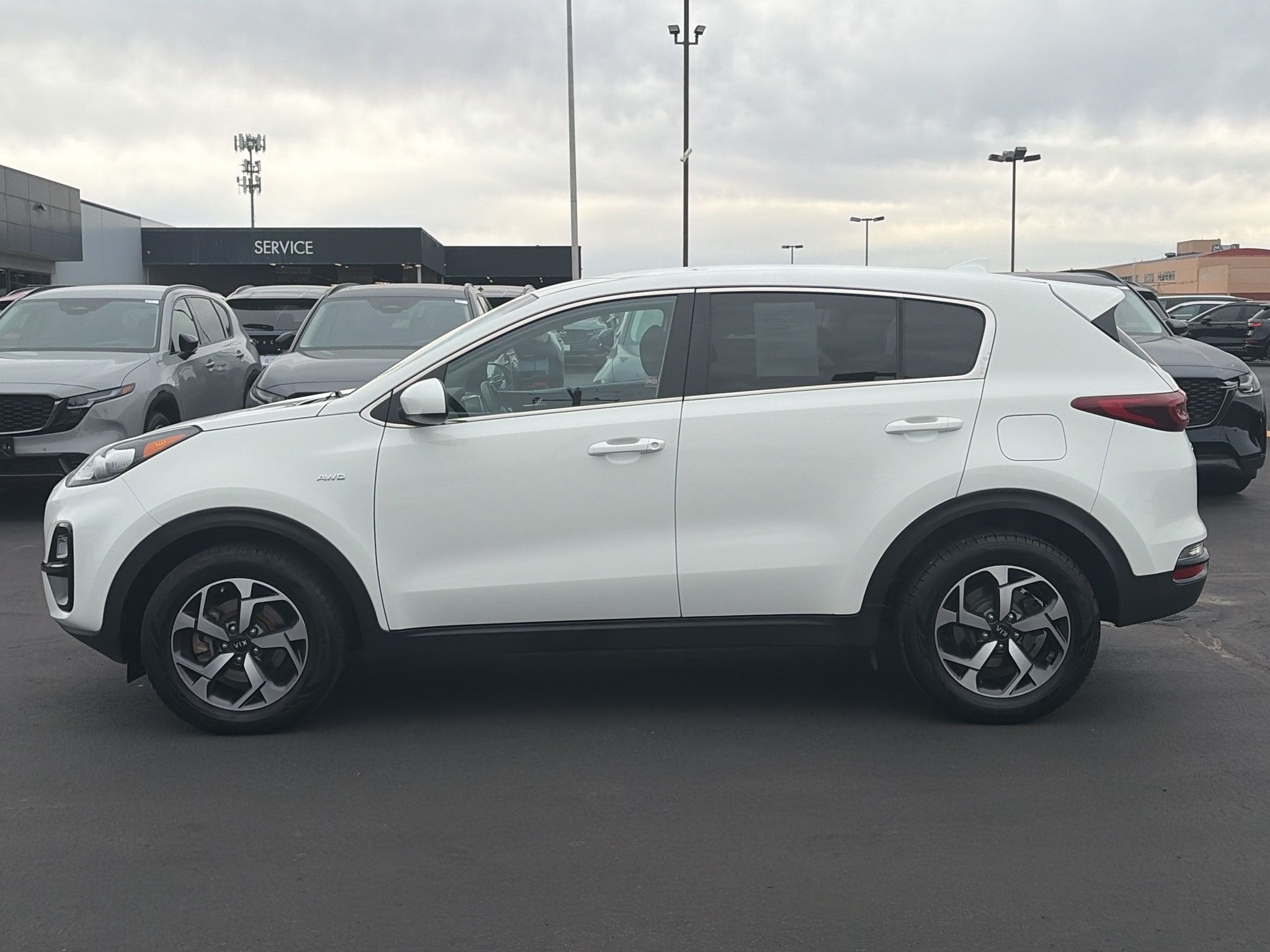 Used 2020 Kia Sportage LX AWD/4WD image 4