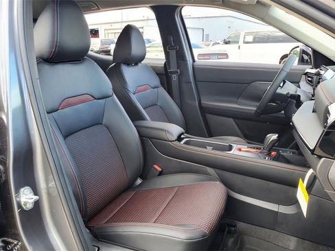 New 2025 Nissan Kicks SR w/ Illumination Package image 14