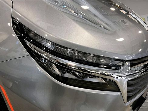 Used 2024 Chevrolet Equinox LS w/ LS Convenience Package FWD image 34