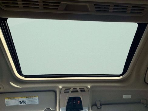 Used 2018 BMW 320i xDrive Sedan w/ Convenience Package image 28