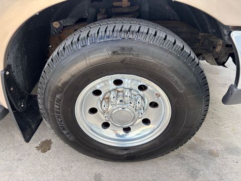 Used 1999 Ford F250 XL image 12