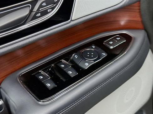 Used 2023 Lincoln Navigator L Reserve image 18