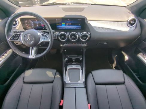 Used 2025 Mercedes-Benz GLA 250 image 18