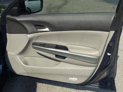 Used 2010 Honda Accord EX-L image 13