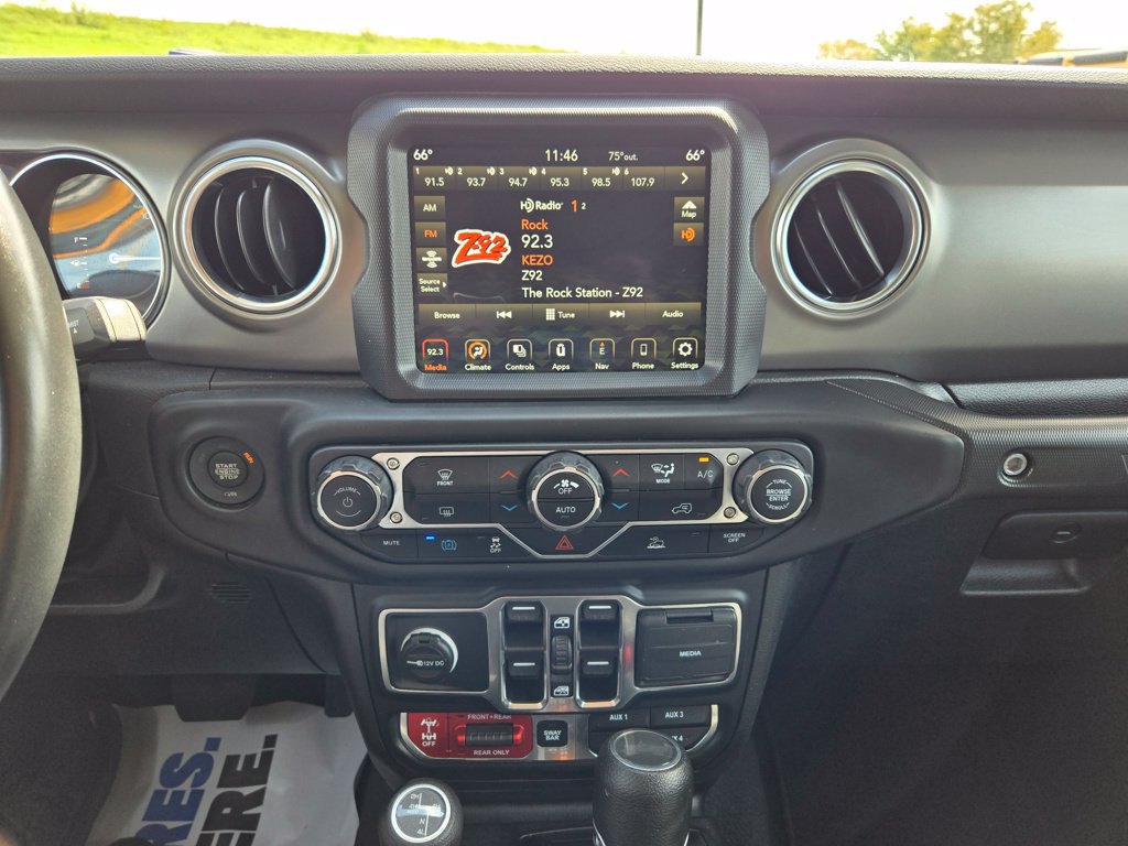 Used 2022 Jeep Wrangler Unlimited Rubicon 4xe AWD/4WD image 21