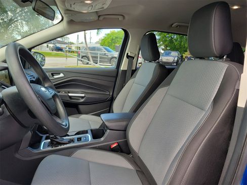 Used 2019 Ford Escape SE image 11