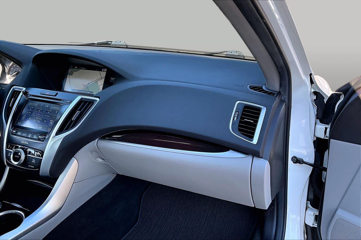 Used 2016 Acura TLX w/ Technology Package FWD image 27