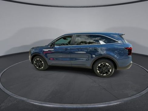 Used 2025 Kia Sorento S w/ Panoramic Sunroof Package image 5