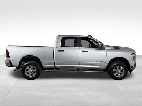 Used 2026 RAM 2500 Big Horn AWD/4WD image 6