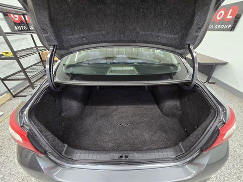 Used 2017 Nissan Altima 2.5 SV image 13